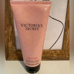 New & Sealed Victoria's Secret Tease Body Lotion…